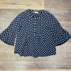 Loft blue pleated blouse top shirt size XS B154